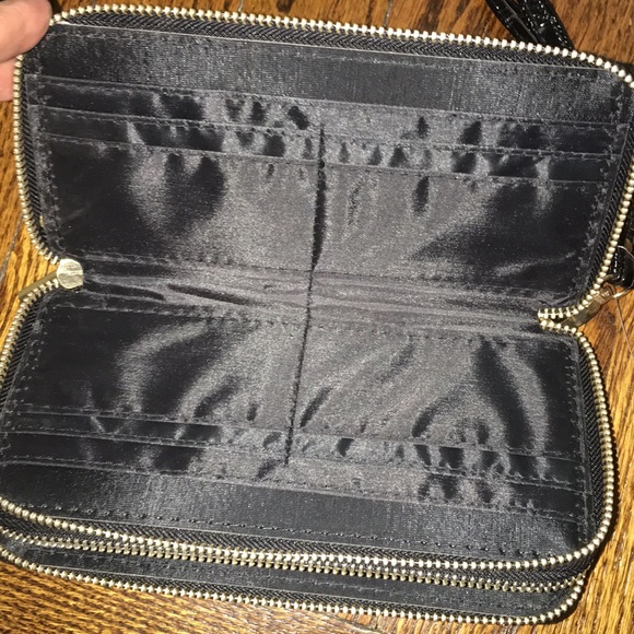 Combo Deal Vessla Red Leather Bag & Patent Wallet - Picture 13 of 16